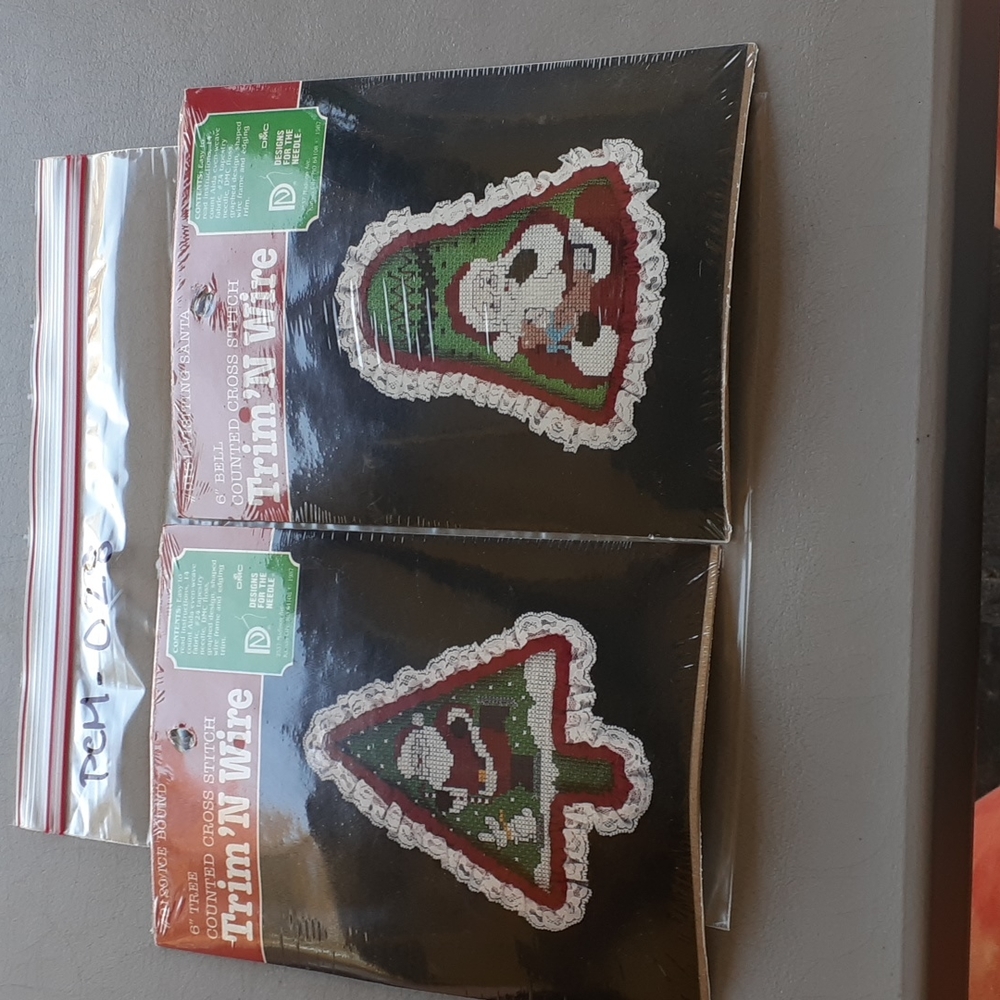 DMC Trim'N Wire Christmas Cross Stitch